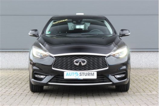 Infiniti Q30 - 1.5d Business Automaat | Navigatie | Cruise & Climate Control | Stoelverwarming | DAB - 1