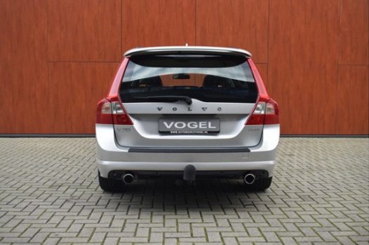 Volvo V70 - 2.5 FT R-Design-231PK-18 inch-Sportleer-Trekhaak - 1