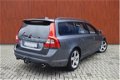 Volvo V70 - 2.5 FT R-Design-231PK-Aut-18 inch-Sportleer - 1 - Thumbnail
