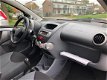 Toyota Aygo - 1.0-12V Airco 5-deurs Rijdt keurig NAP Dealer onderhouden - 1 - Thumbnail