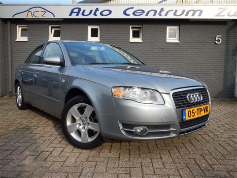 Audi A4 - 1.8 T PRO LINE leder navi 4x el ramen airco/ecc trekhaak - 1