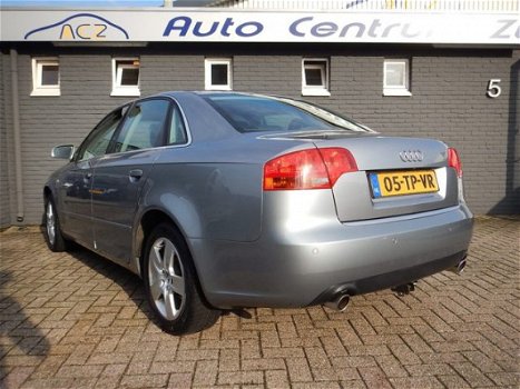 Audi A4 - 1.8 T PRO LINE leder navi 4x el ramen airco/ecc trekhaak - 1