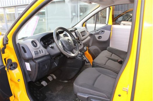 Renault Trafic - 1.6 dCi T29 L1H1 Turbo2 Energy 1e Eig Airco Cruise Trekhaak Navigatie 3 Persoons - 1