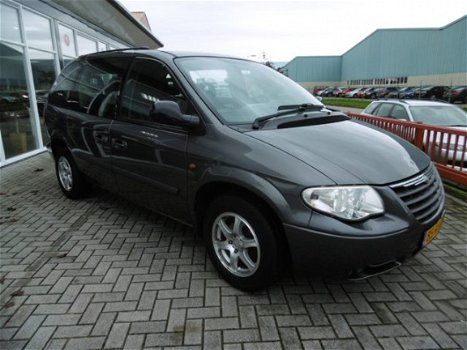 Chrysler Voyager - 2.4i SE Luxe - 1