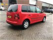 Volkswagen Touran - 1.9 TDI Comfortline Business / Automaat / Airco / Cruise Control / 2008 / NAP / - 1 - Thumbnail