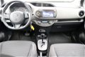 Toyota Yaris - 1.5 Hybrid Active Limited, Stoelverwarming, Zwarte velgen - 1 - Thumbnail