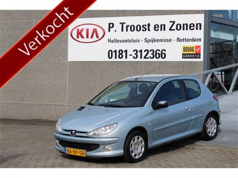 Peugeot 206 - 1.4 Air-line Airco/Elektrische ramen/Centrale deurvergrendeling afstands bed - 1