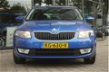 Skoda Octavia Combi - 1.6 TDI Greentech Ambition Business NL-Auto Nav/climate - 1 - Thumbnail