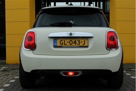 Mini Mini One - 1.2 Business AUTOMAAT 26.000KM / NAVI / CRUISE / 17``ZWART / AIRCO / WIRED PAKKET - 1