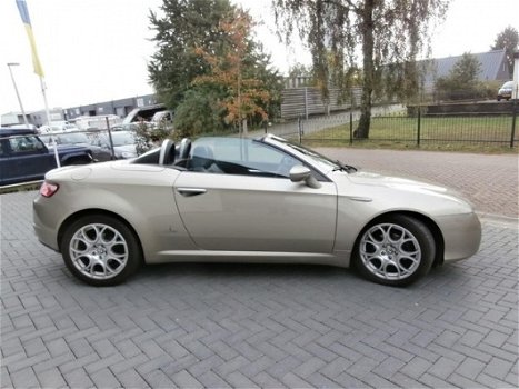 Alfa Romeo Spider - 2.2 JTS Exclusive NEDERLANDSE AUTO van Liefhebber afkomstig - 1