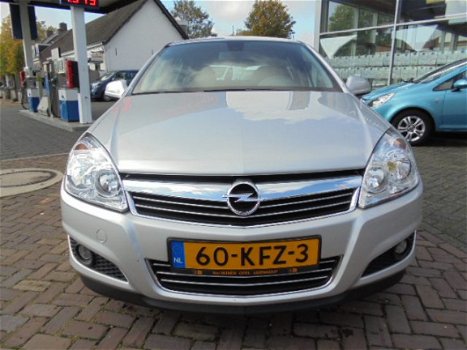 Opel Astra - 1.6 16V 5D Cosmo / Leder / Navi / PDC - 1