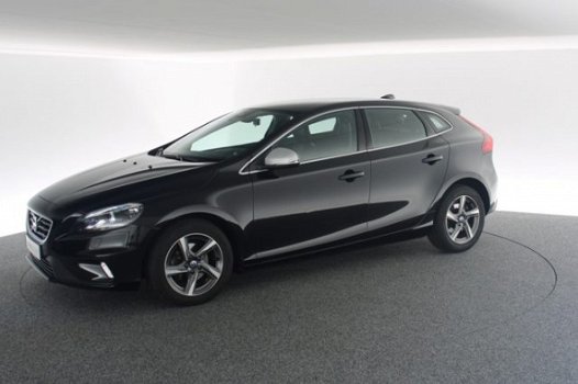 Volvo V40 - D2 R-Design Bns 120pk Navigatie Full Map Leer Alcantara - 1