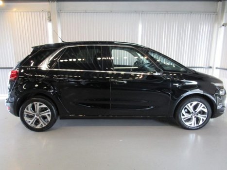 Citroën C4 Picasso - 1.6 e-THP Exclusive EAT6 17