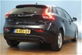 Volvo V40 - 2.0 D4 Kinetic Business climate navi lmv pdc - 1 - Thumbnail