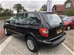 Chrysler Voyager - 2.8 CRD AUT. SE LUXE CLIMA PDC NAVI - 1 - Thumbnail