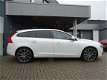 Volvo V60 - D5 Twin Engine Special Edition Hybrid Technology Line - 1 - Thumbnail