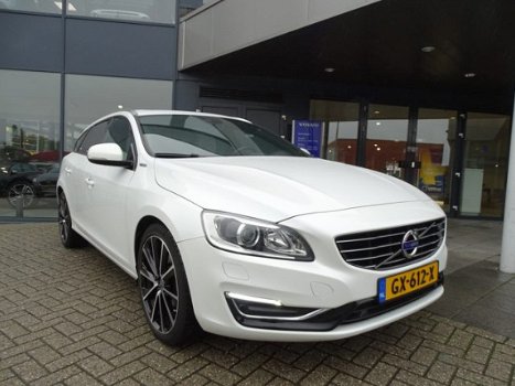 Volvo V60 - D5 Twin Engine Special Edition Hybrid Technology Line - 1
