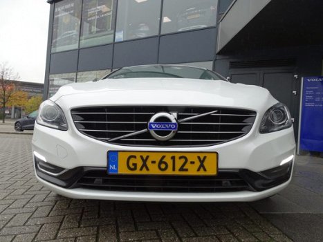 Volvo V60 - D5 Twin Engine Special Edition Hybrid Technology Line - 1