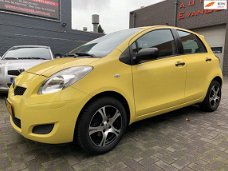 Toyota Yaris - 1.3 VVT-i Now (Met Airco)