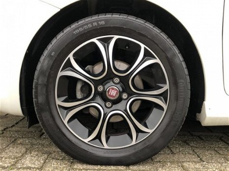 Fiat Punto Evo - 0.9 TwinAir Racing Climate/16inch/PDC achter - 1