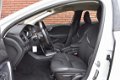 Volvo V40 - D4 190PK Business - 1 - Thumbnail