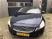 Volvo V60 - 1.6 D2 Momentum Automaat /Navigatie/BTW Auto - 1 - Thumbnail