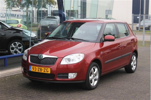 Skoda Fabia - 1.6-16V Sport Automaat | Navi | Trekhaak | NAP - 1