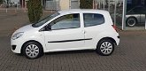 Renault Twingo - 1.2 Authentique , Beurt en 4 nieuwe banden - 1 - Thumbnail