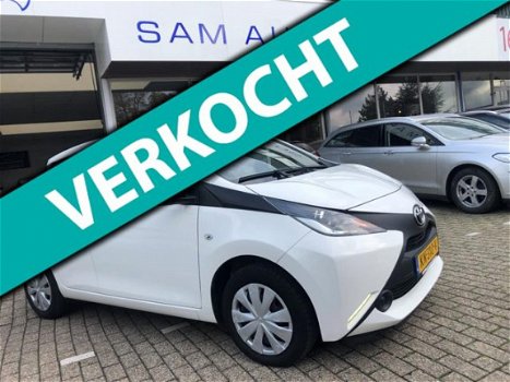 Toyota Aygo - 1.0 VVT-i x-now AIRCO - 1