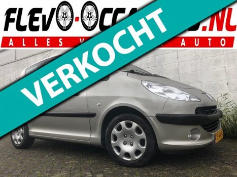 Peugeot 1007 - 1.4 Gentry Automaat NAP APK Airco Flippers Elektrische Pakket - 1