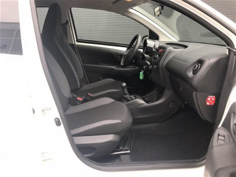 Toyota Aygo - 1.0 VVT-i x-fun | Airco | Centrale deurvergrendeling | ACTIE | - 1