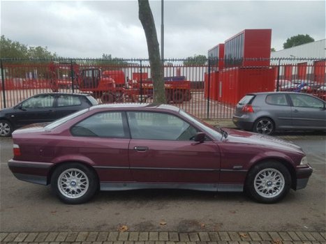 BMW 3-serie Coupé - 316i 1ste eigenaar dealer onderhouden 114xxx - 1