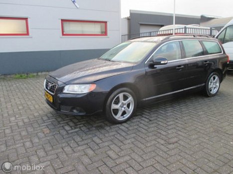 Volvo V70 - 1.6 T4 Kinetic euro 5 - 1