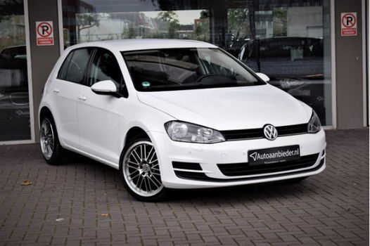 Volkswagen Golf - 7 1.2 TSI Comfort. BlueM. / PDC / Trekhaak / Multimedia - 1