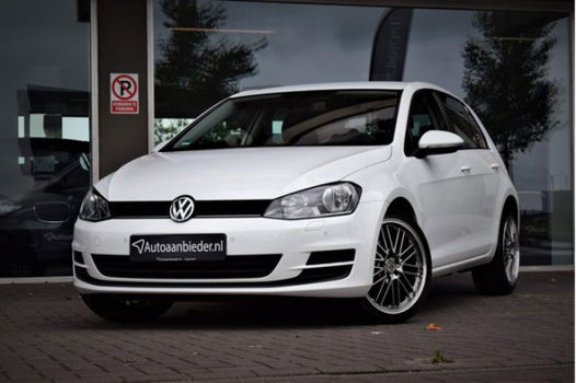 Volkswagen Golf - 7 1.2 TSI Comfort. BlueM. / PDC / Trekhaak / Multimedia - 1