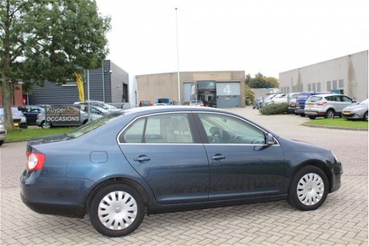 Volkswagen Jetta - 1.6 Comfortline NAVI CLIMATE GARANTIE - 1