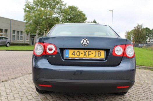 Volkswagen Jetta - 1.6 Comfortline NAVI CLIMATE GARANTIE - 1