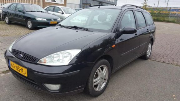 Ford Focus Wagon - 1.6-16V Trend - 1