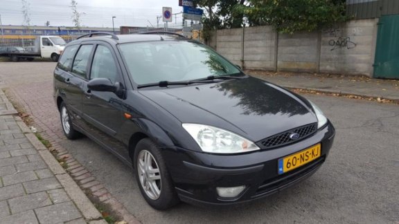 Ford Focus Wagon - 1.6-16V Trend - 1