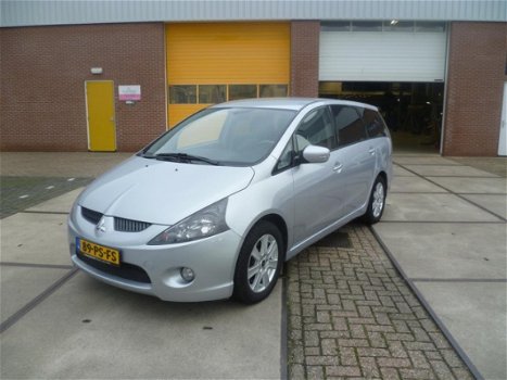 Mitsubishi Grandis - 2.4-16V Intense 6p. Nieuwstaat, Automaat, Navigatie, 6-persoons, trekhaak, Clim - 1