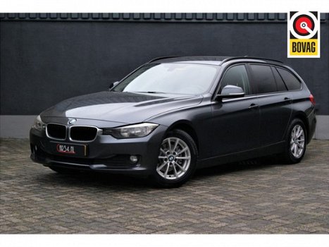 BMW 3-serie Touring - 318d Executive Automaat/Navi/Leer/Trekhaak - 1