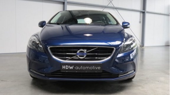 Volvo V40 - 2.0 D4 Ocean Race Business Pano Navi Leder Xenon Stoelverwarming Keyless entry - 1