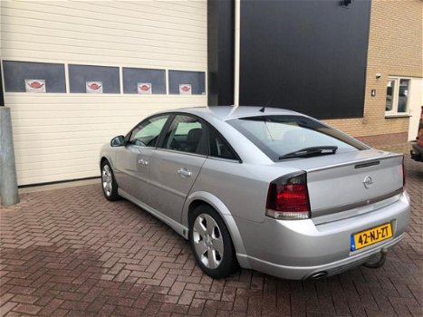 Opel Vectra GTS - 1.8-16V Elegance auto met lage km stand/trekhaak/clima/velgen - 1