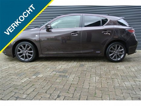 Lexus CT 200h - 25th Edition - 1