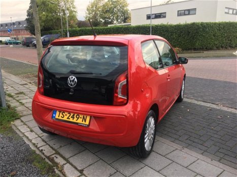 Volkswagen Up! - 1.0 move up / NIEUWSTAAT / NAVI / 75PK - 1