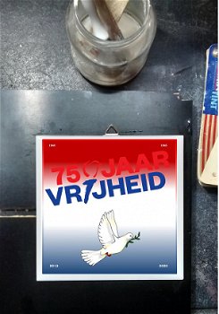 Herdenkingstegel 75 jaar vrijheid - 3