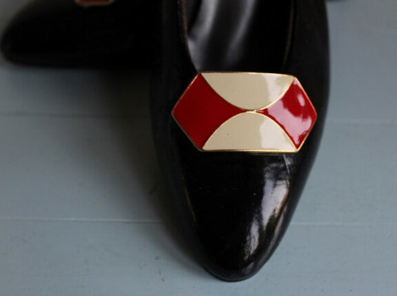 Classy lak pumps met mooi detail op de voorvoet - maat 38 - Afbeelding 2