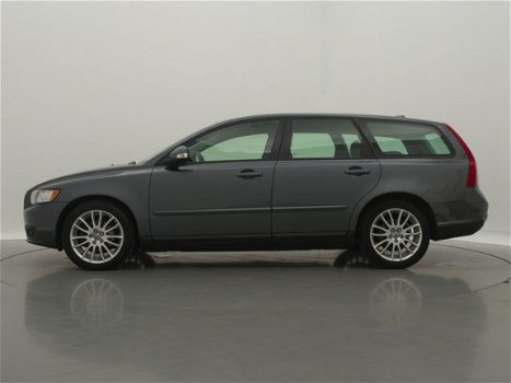 Volvo V50 - 1.8 SPORT / NAVI / AIRCO-ECC / CRUISE CTR. / PDC / LMV / TREKHAAK - 1