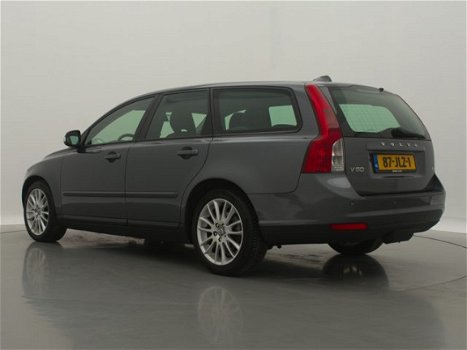 Volvo V50 - 1.8 SPORT / NAVI / AIRCO-ECC / CRUISE CTR. / PDC / LMV / TREKHAAK - 1