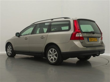 Volvo V70 - 2.0D 136PK / NAVI / AIRCO-ECC / CRUISE CTR. / HALF LEDER / PDC / LMV / * APK 04-2020 - 1